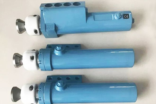 鑄造用清理鑄件內(nèi)砂芯，不可缺少氣動除芯錘